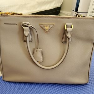 Prada Saffiano handbag Medium Grey Color